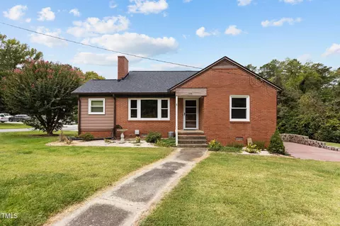 1216 Clyde Ave, Siler City, NC 27344