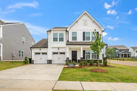 18 Silver Moon Ln, Clayton, NC 27527