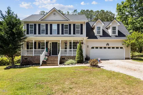 418 Autumn Ridge Dr, Wendell, NC 27591