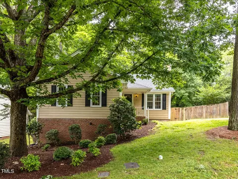119 Rock Pointe Ln, Cary, NC 27513