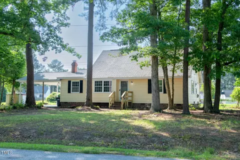 2813 Berkley Dr, Rocky Mount, NC 27803