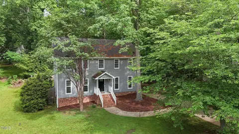 7113 Hickory Nut Dr, Raleigh, NC 27613