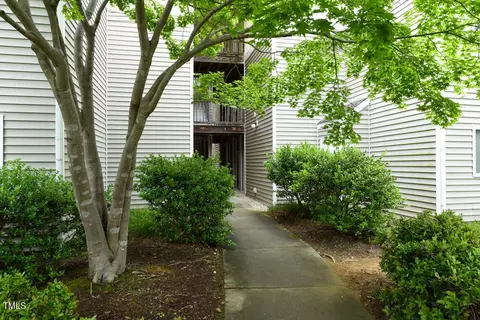 303 Smith Level #F-32, Chapel Hill, NC 27516