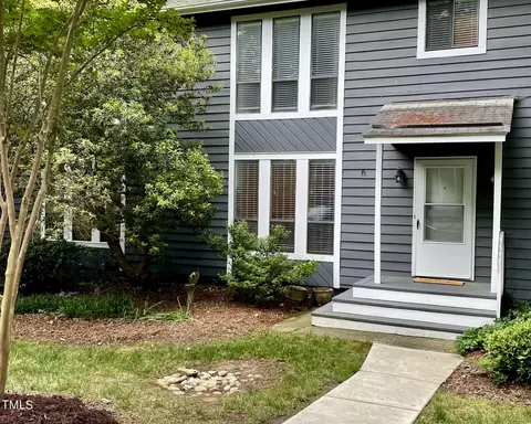 107 Tracy Ct, Cary, NC 27513