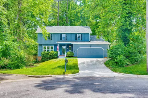 106 Stourbridge Cir, Cary, NC 27511