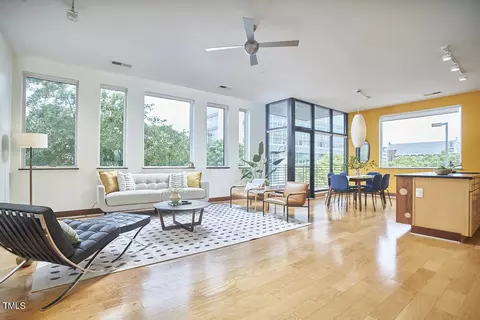 130 E Main St #202, Durham, NC 27701 photo 2