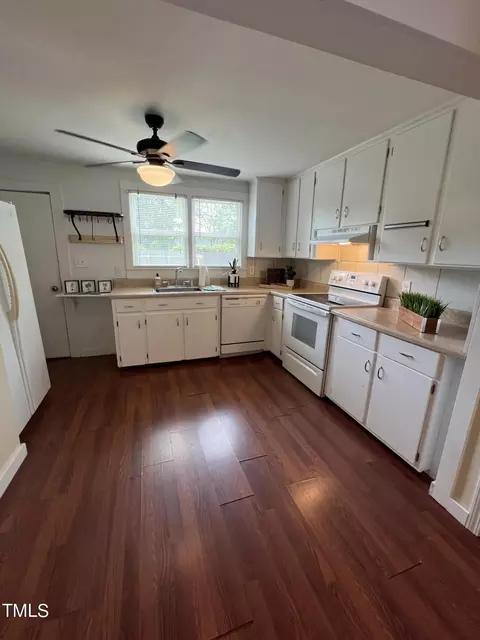 802 S 12th St, Erwin, NC 28339 photo 9
