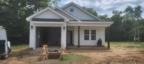 319 W Harnett St, Benson, NC 27504