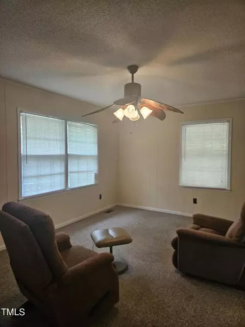 640 Fire Lane Rd, Bunnlevel, NC 28323 photo 4