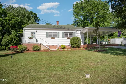110 White Oak Dr, Siler City, NC 27344