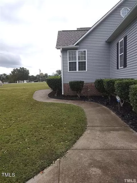 2891 Benson Hardee Rd, Benson, NC 27504 photo 8