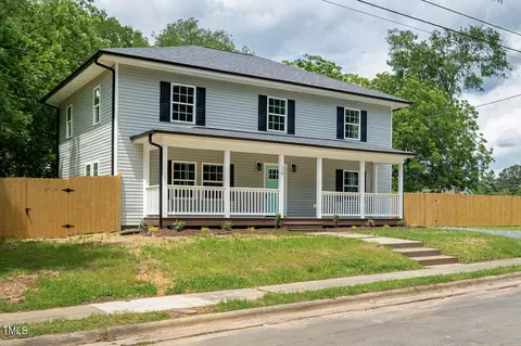 110 1st St, Oxford, NC 27565