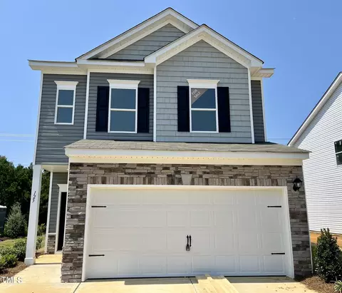 125 Courtside Dr, Dunn, NC 28334