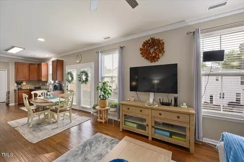 15 Elm Tree Ct, Durham, NC 27703 photo 8