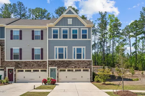 942 Channing Park Cir, Cary, NC 27519