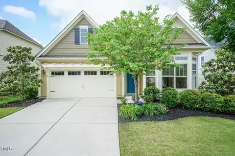 825 Lemongrass Ln, Wake Forest, NC 27587