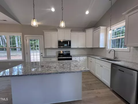 1089 Micro Rd W, Selma, NC 27576 photo 4