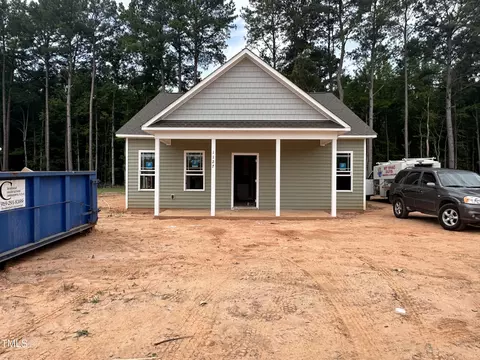 1127 Micro Rd W, Selma, NC 27576