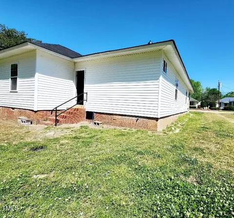 Exterior - 305 E St, Erwin, NC 28339 photo 4 of 7