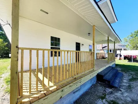 Exterior - 305 E St, Erwin, NC 28339 photo 6 of 7