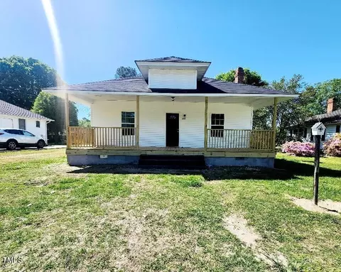 305 E St, Erwin, NC 28339