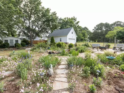 3316 Needle Point Cir, Willow Spring, NC 27592 photo 4