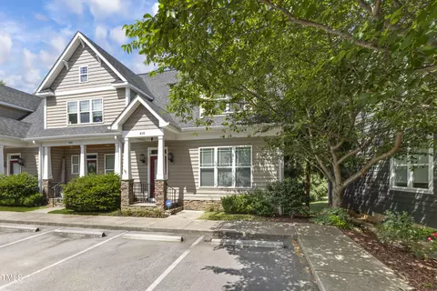 418 Heather Dr, Raleigh, NC 27606