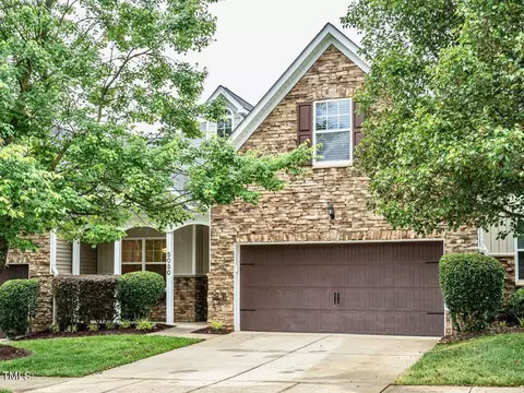 5050 Homeplace Dr, Apex, NC 27539