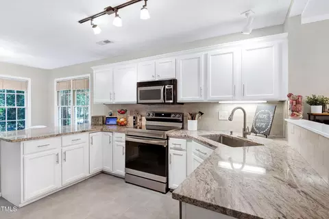 706 Bishopstone Dr, Durham, NC 27705 photo 3