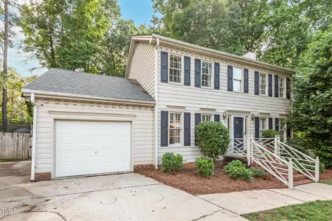136 Skipwyth Cir, Cary, NC 27513 photo 2