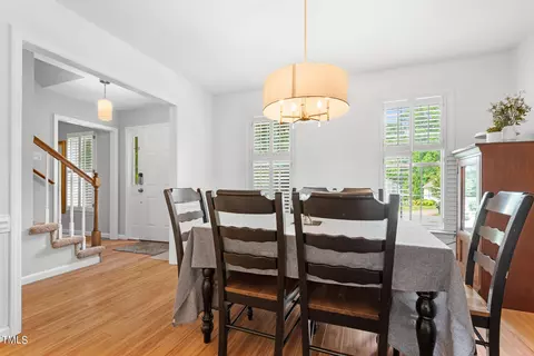 136 Skipwyth Cir, Cary, NC 27513 photo 9