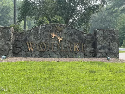 708 Teaberry Dr, Vass, NC 28394