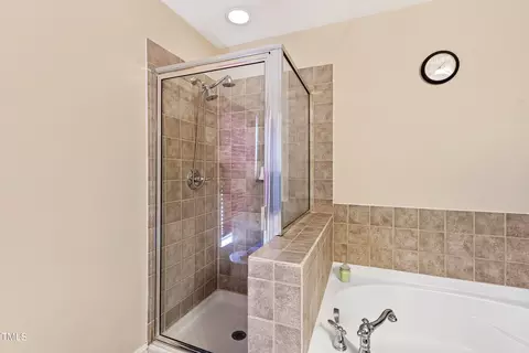 Bath - 626 Conover Rd, Durham, NC 27703 photo 4 of 5