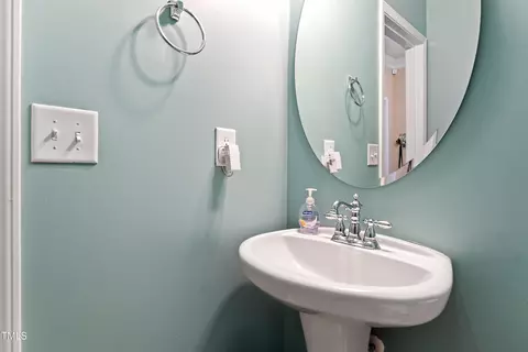 Bath - 626 Conover Rd, Durham, NC 27703 photo 1 of 5