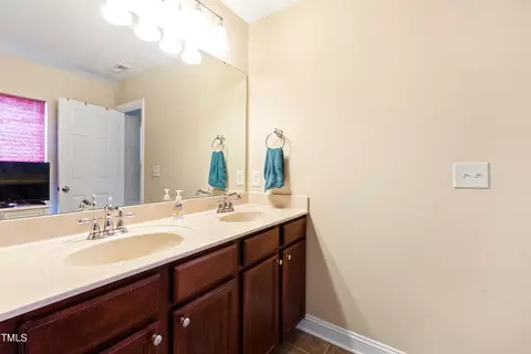 Bath - 626 Conover Rd, Durham, NC 27703 photo 2 of 5