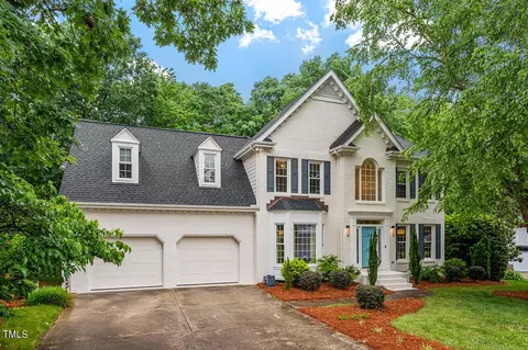 105 Nimbus Ct, Cary, NC 27513