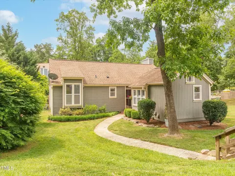 5942 Sentinel Dr, Raleigh, NC 27609