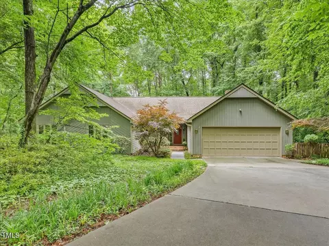 104 Lochwood West Dr, Cary, NC 27518