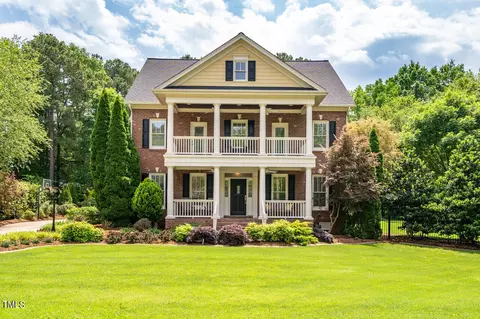 105 Parmalee Ct, Cary, NC 27519