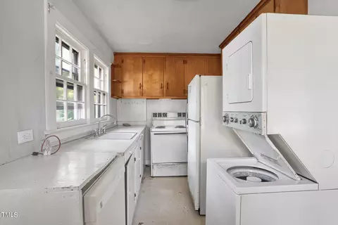 209 Raynor St, Durham, NC 27703 photo 5