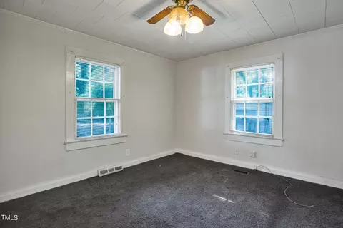 209 Raynor St, Durham, NC 27703 photo 9