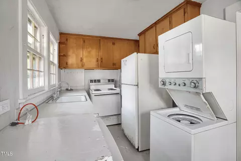 209 Raynor St, Durham, NC 27703 photo 6