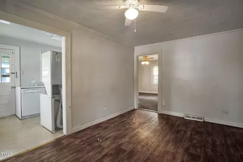 209 Raynor St, Durham, NC 27703 photo 4