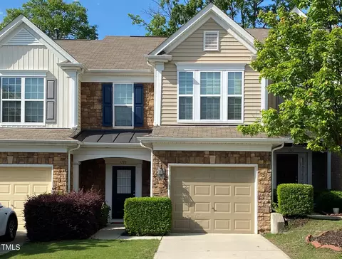 1135 Kingston Grove Dr, Cary, NC 27519