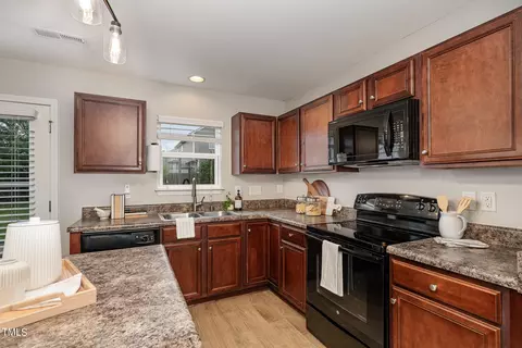 2938 Cherrybark Dr, Durham, NC 27704 photo 14