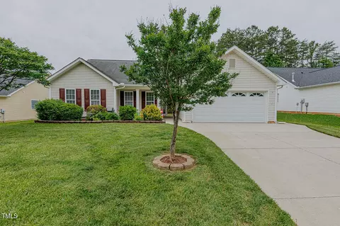 616 Walnut Crossing Dr, Whitsett, NC 27377