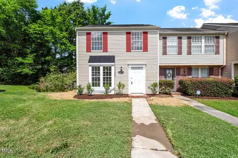 5623 Bringle Ct, Raleigh, NC 27610