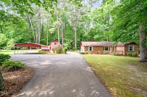 8200 Middleton Rd, Garner, NC 27529