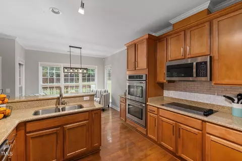 636 Red Cedar Cir, Durham, NC 27712 photo 16