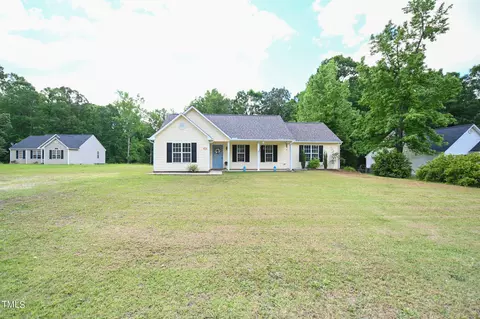121 Pinto Ln, Zebulon, NC 27597